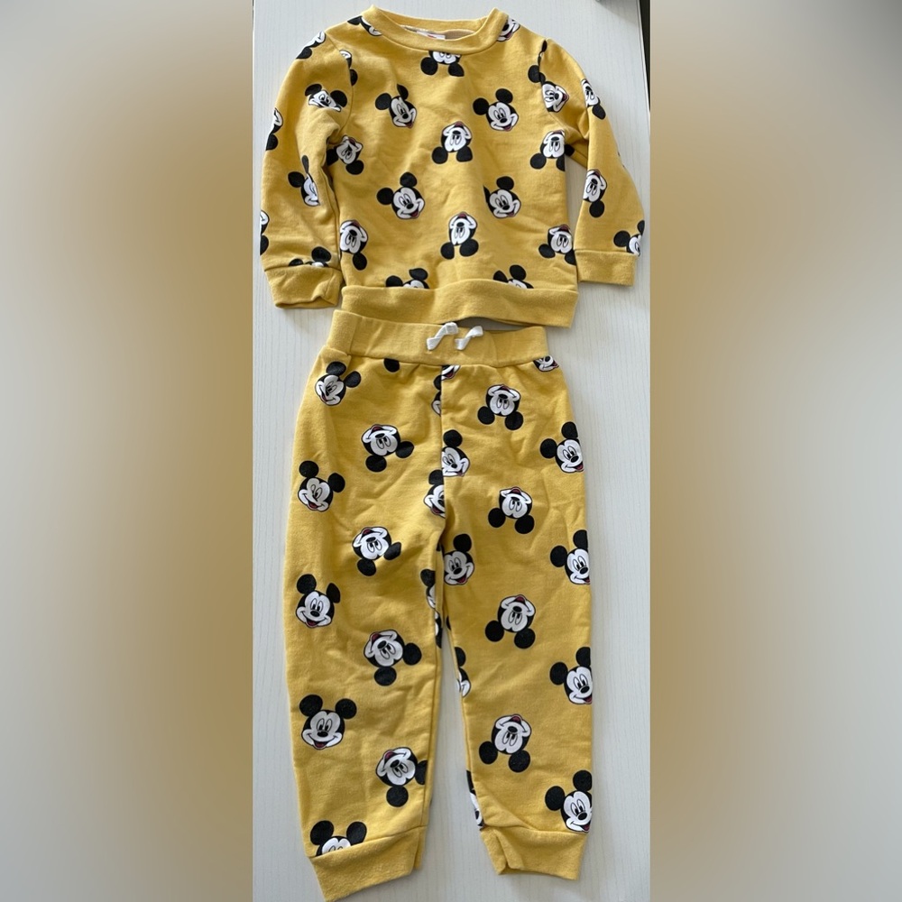 Disney Junior Mickey Mouse Sweater and Pants set
